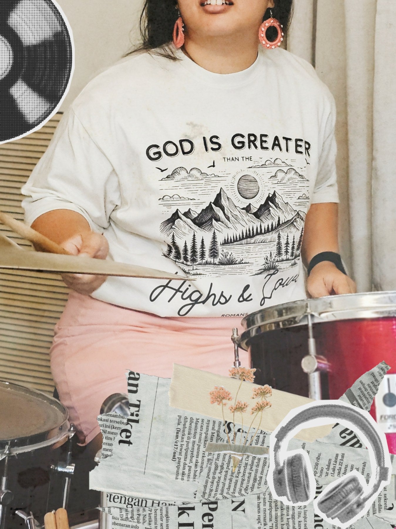 Mga Rhythms of Grace Apparel | Ang Diyos ay Dakila | Malaking T-Shirt