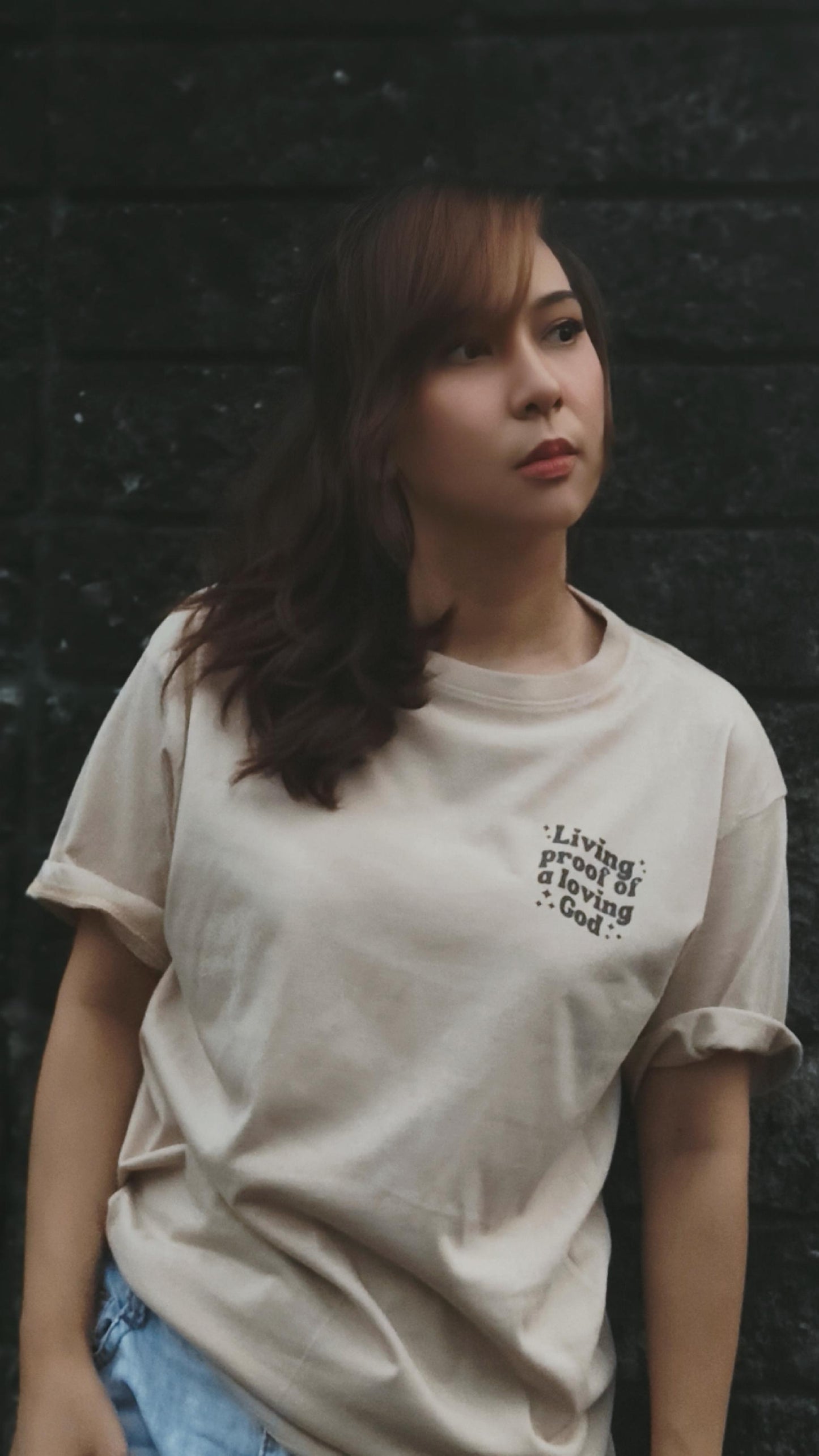 Mga Rhythms of Grace Apparel | Buhay na patunay ng isang mapagmahal na Diyos | Malaking T-Shirt